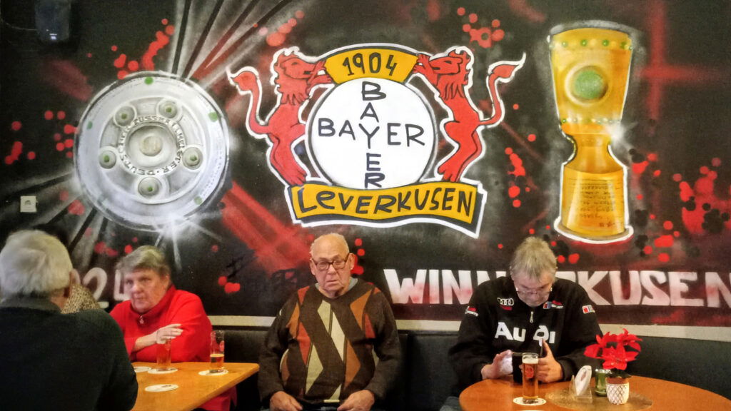 Germans in Manforter Treff Bar Bayer Leverkusen