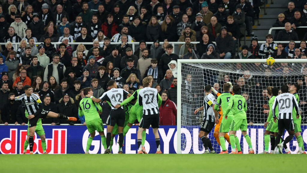 Lewis Miley Newcastle Header Goal Fulham