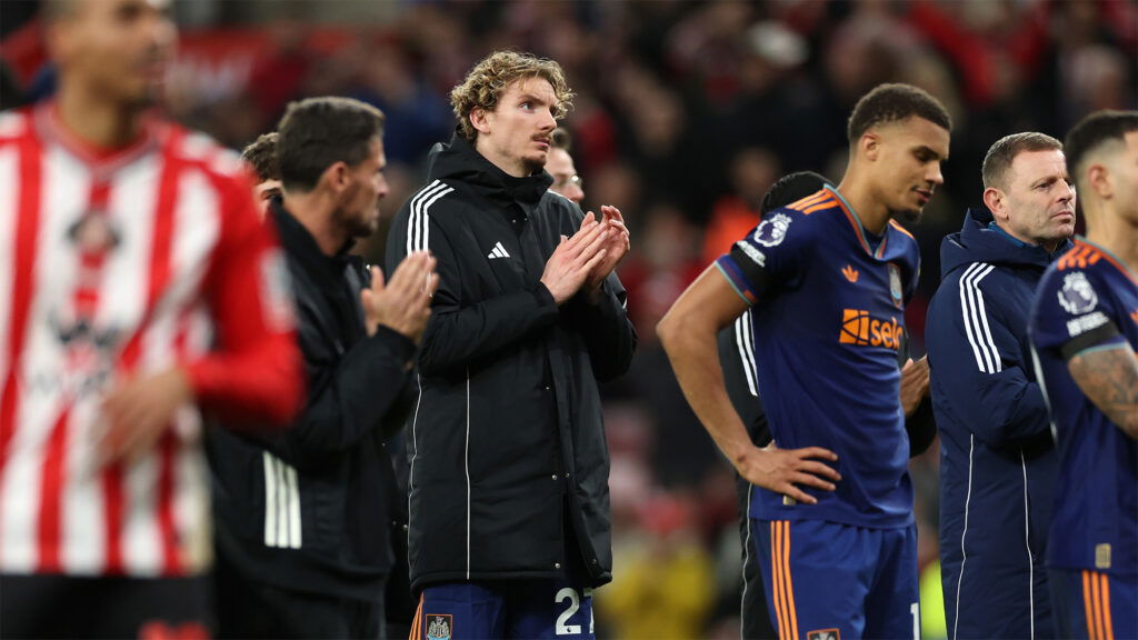 Nick Woltemade Clapping Fans Thiaw Newcastle Sunderland